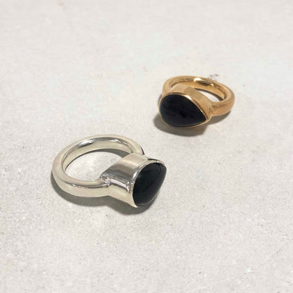 drop stone ring / onyx